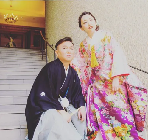 山内健司と嫁の写真３